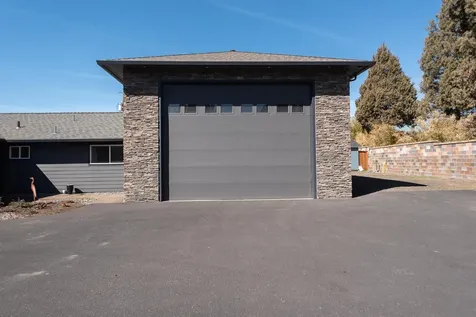 62267 Powell Butte Highway Bend OR 97701