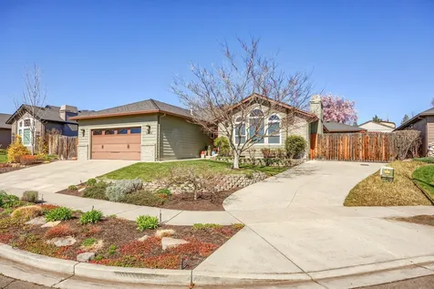 3433 Silverbirch Court Medford OR 97504