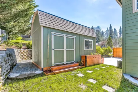 1214 SE Allenwood Drive Grants Pass OR 97527