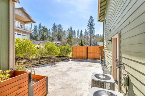 1214 SE Allenwood Drive Grants Pass OR 97527