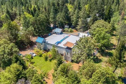 118 Airport Drive Cave Junction OR 97523