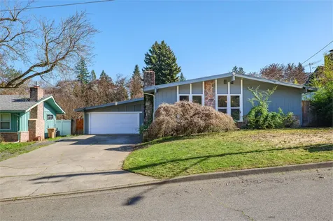 1021 Vista Drive Grants Pass OR 97527