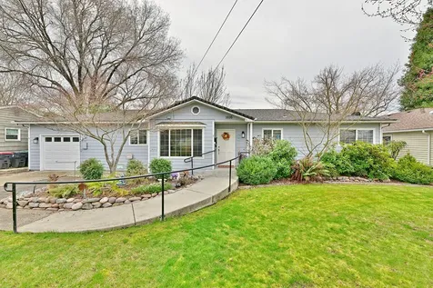 1616 Lenora Drive Medford OR 97504
