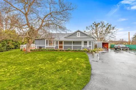 5925 Harris Road Central Point OR 97502