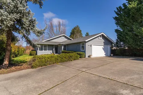 1835 Meadow Glen Grants Pass OR 97527