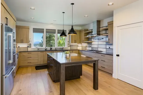 3304 NW Fairway Heights Drive Bend OR 97703