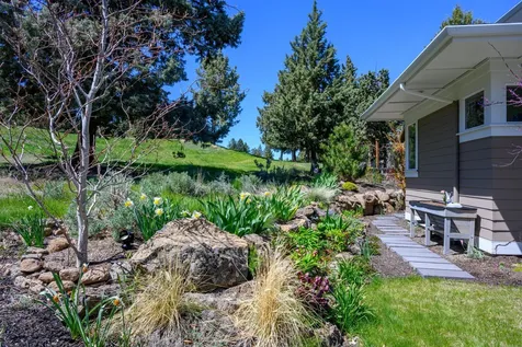 3304 NW Fairway Heights Drive Bend OR 97703