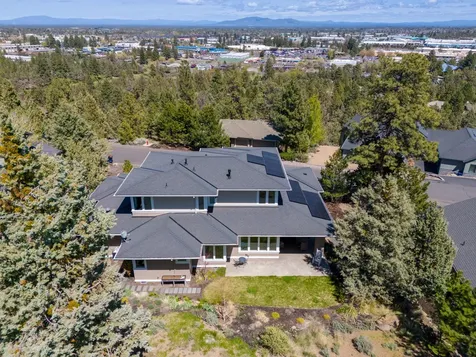 3304 NW Fairway Heights Drive Bend OR 97703