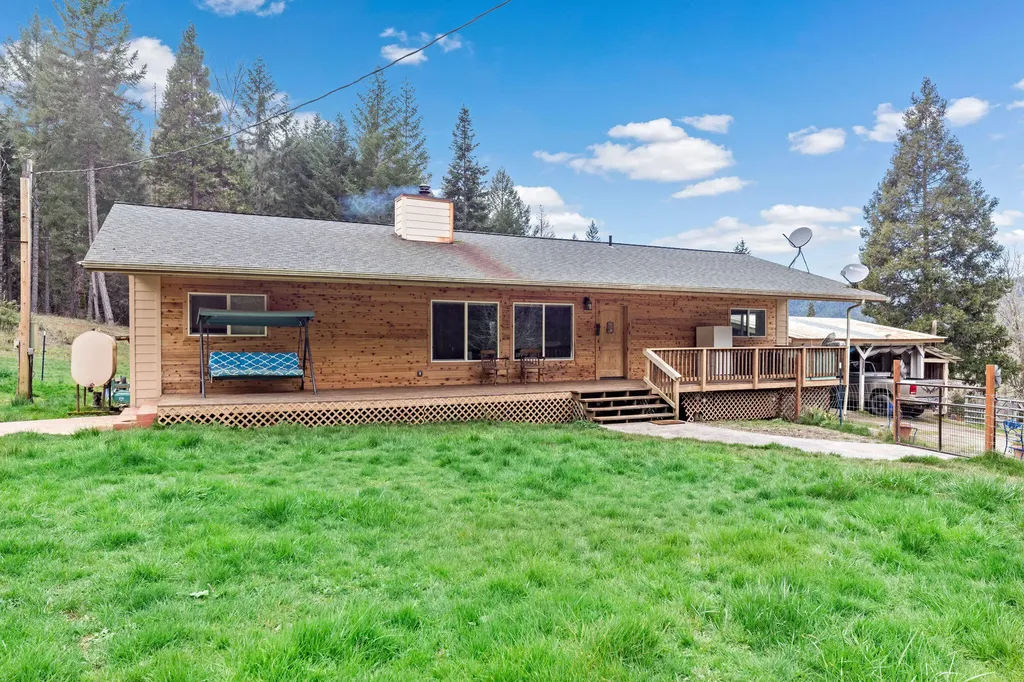 2042 Ranchero Road Glendale OR 97442