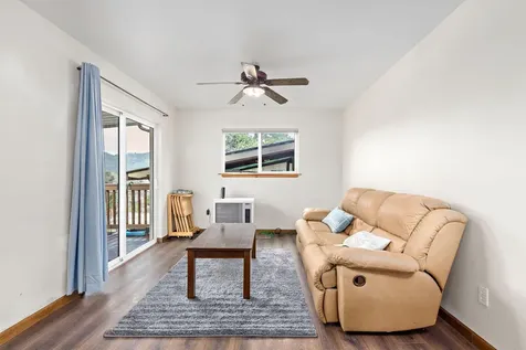 2042 Ranchero Road Glendale OR 97442