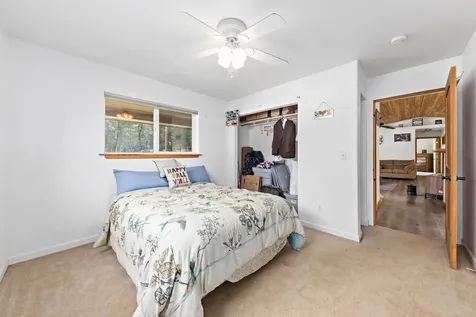 2042 Ranchero Road Glendale OR 97442