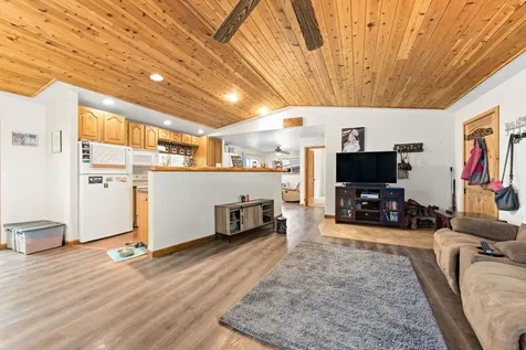 2042 Ranchero Road Glendale OR 97442
