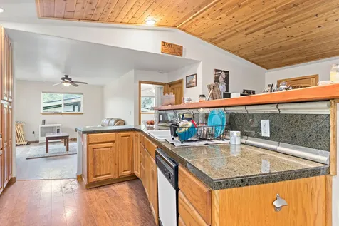 2042 Ranchero Road Glendale OR 97442