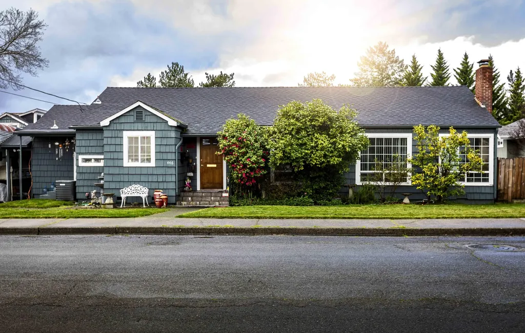 446 NE 11th Street Grants Pass OR 97526