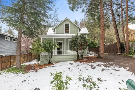 698 Ashland Street Ashland OR 97520