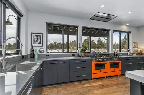 18855 Kuhlman Road Bend OR 97703