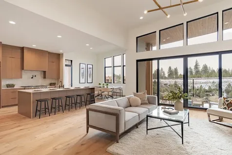 3199 NW Strickland Way Bend OR 97703