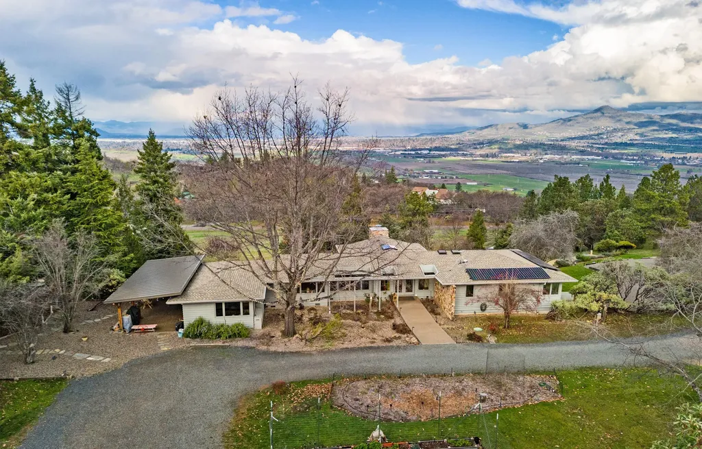 4025 Pioneer Road Medford OR 97501