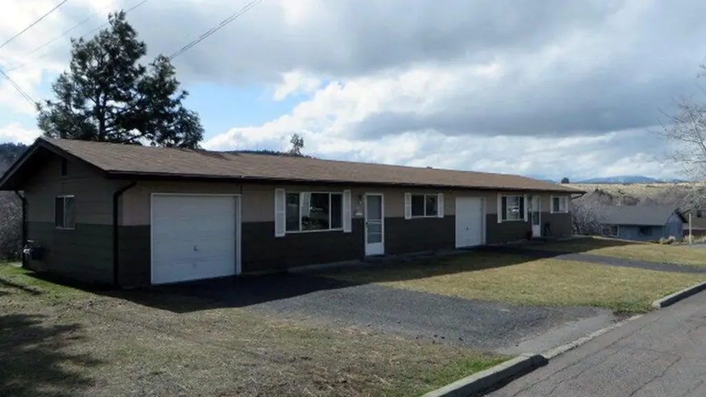 928 N 6th Street Klamath Falls OR 97601