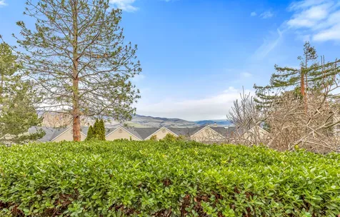 450 Lori Lane Ashland OR 97520