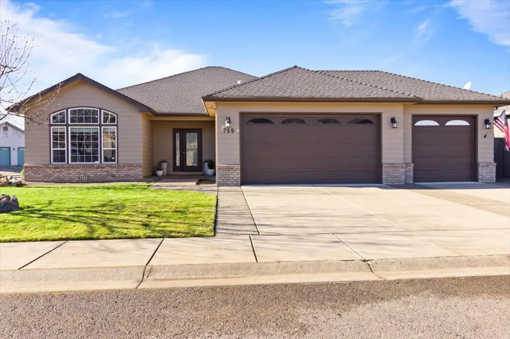 759 Meadowbrook Drive Central Point OR 97502