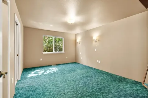 1281 N Pinnon Road Grants Pass OR 97526