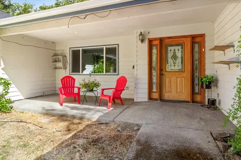 1281 N Pinnon Road Grants Pass OR 97526