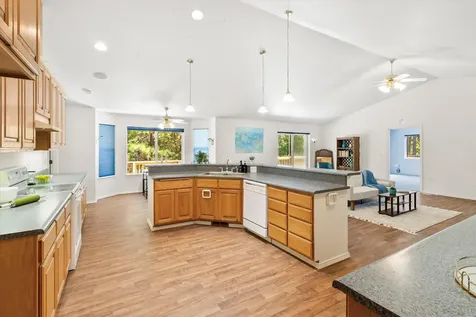1281 N Pinnon Road Grants Pass OR 97526