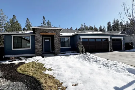 2028 NW Lobinie Court Bend OR 97703