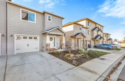 3418 Sharon Way White City OR 97503