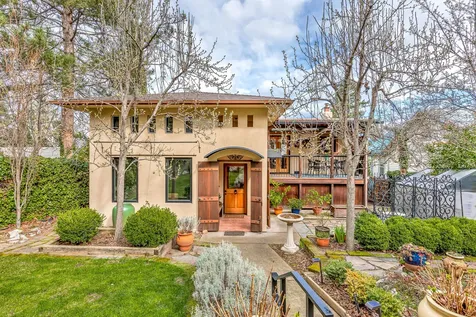 499 Iowa Street Ashland OR 97520