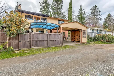 499 Iowa Street Ashland OR 97520