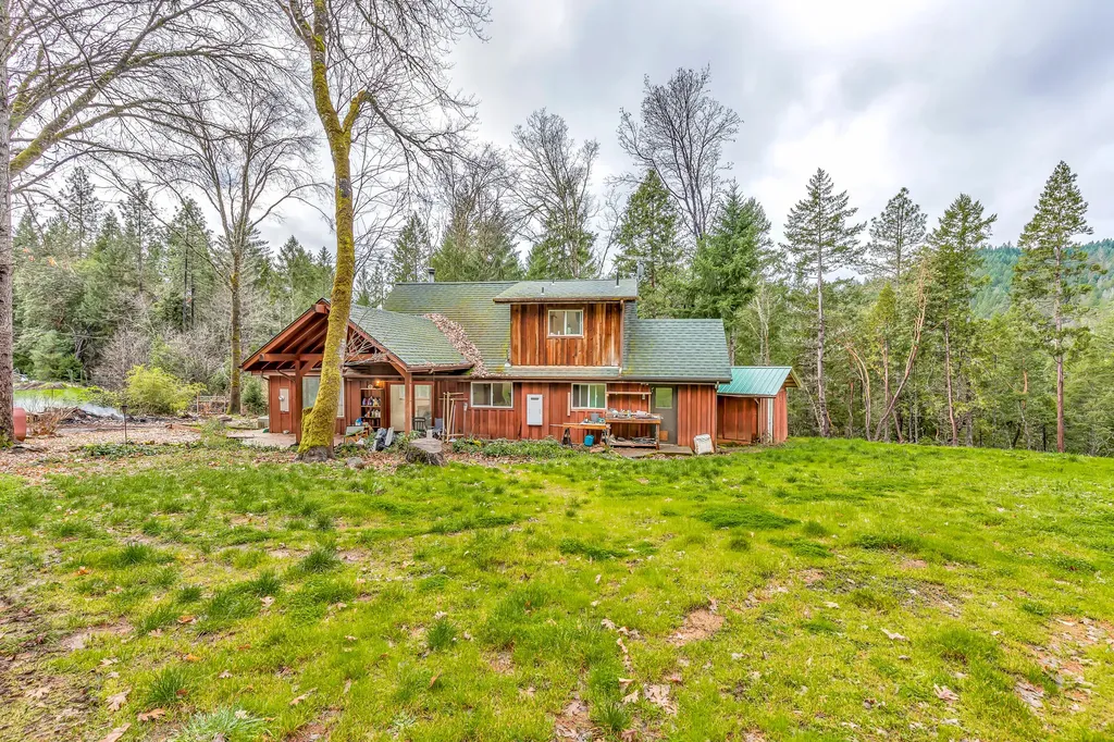 486 Tunnel Creek Road Grants Pass OR 97526