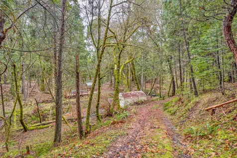 486 Tunnel Creek Road Grants Pass OR 97526