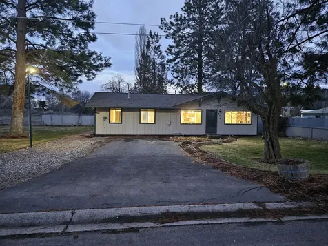 616 Front Street Klamath Falls OR 97601