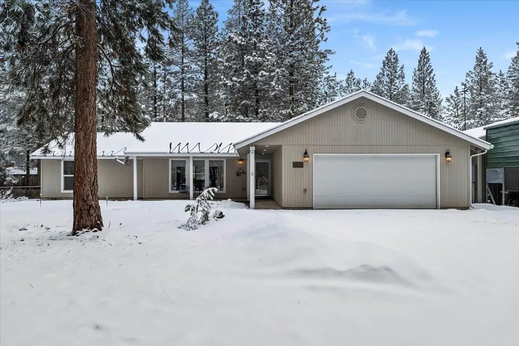 53249 Andrews Road La Pine OR 97739