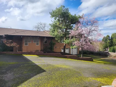 330 Harvard Place Medford OR 97504