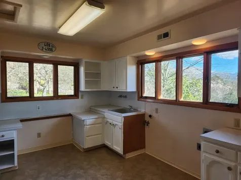 330 Harvard Place Medford OR 97504