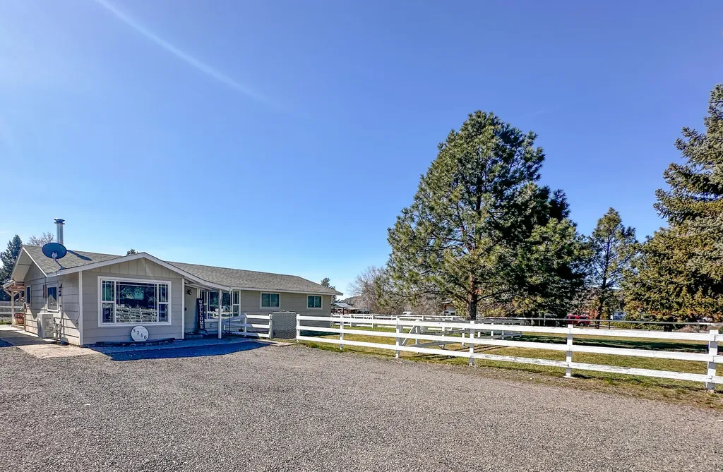 5210 NE Lark Lane Prineville OR 97754