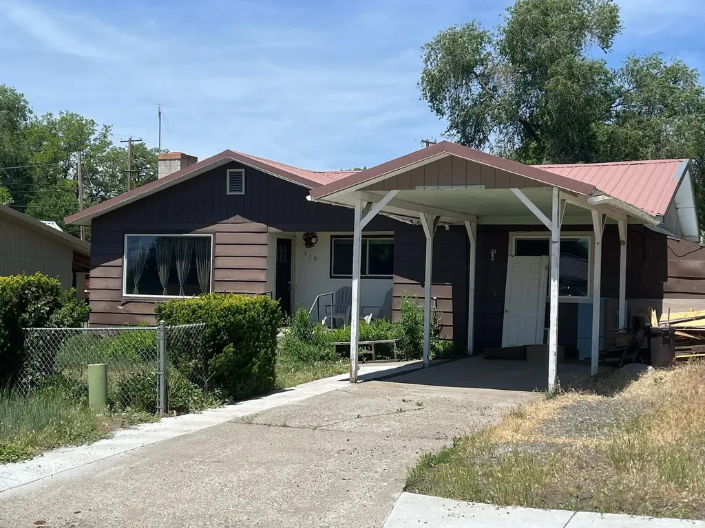 938 N 9th Street Lakeview OR 97630