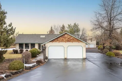 22252 Nelson Road Bend OR 97701