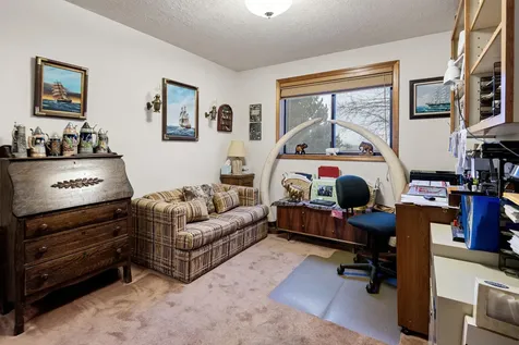 22252 Nelson Road Bend OR 97701