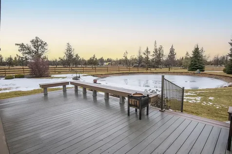 22252 Nelson Road Bend OR 97701
