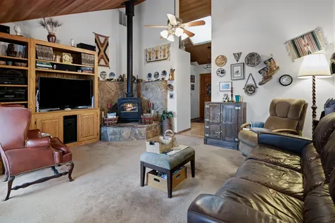 22252 Nelson Road Bend OR 97701