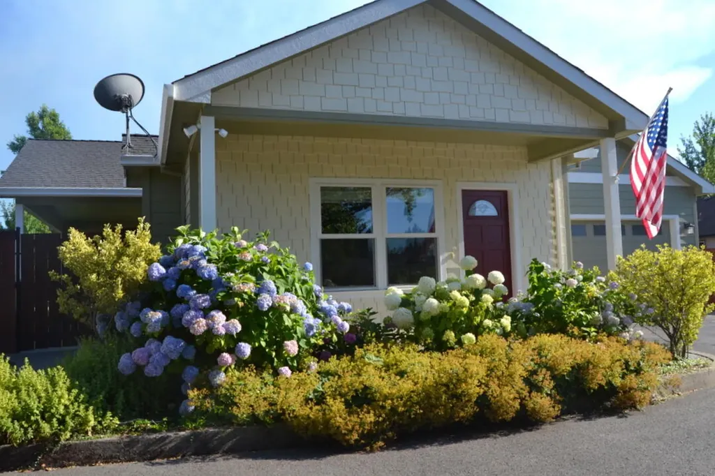 1994 Regina Way Grants Pass OR 97527