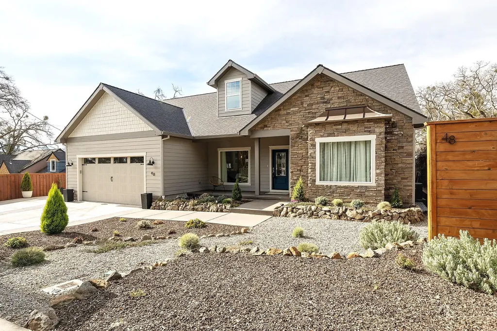 48 Black Oak Drive Medford OR 97504