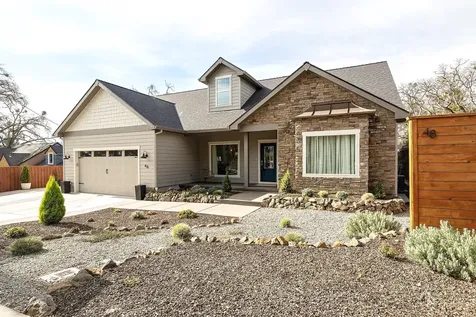 48 Black Oak Drive Medford OR 97504