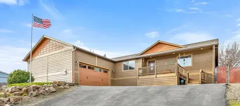 584 N Heights Drive Eagle Point OR 97524
