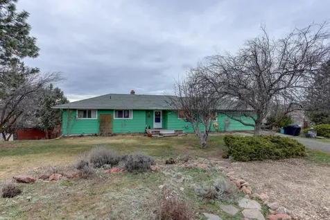 1148 NE Scenic Drive Madras OR 97741