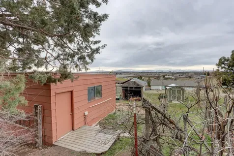 1148 NE Scenic Drive Madras OR 97741